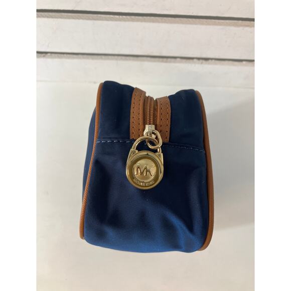 MICHAEL KORS, SMALL NAVY BLUE NYLON BROWN TRIM POUCH - Picture 3 of 16